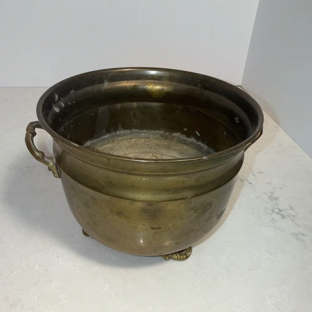 VTG Brass Cauldron Footed Gothic Romance Planter 7
